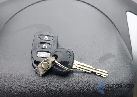 2013 Hyundai Elantra Gls/Limited from USA, damaged, VIN 5NPDH4AE4DH279523